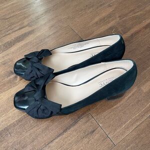 Isaac Mizrahi Black Bow Flats